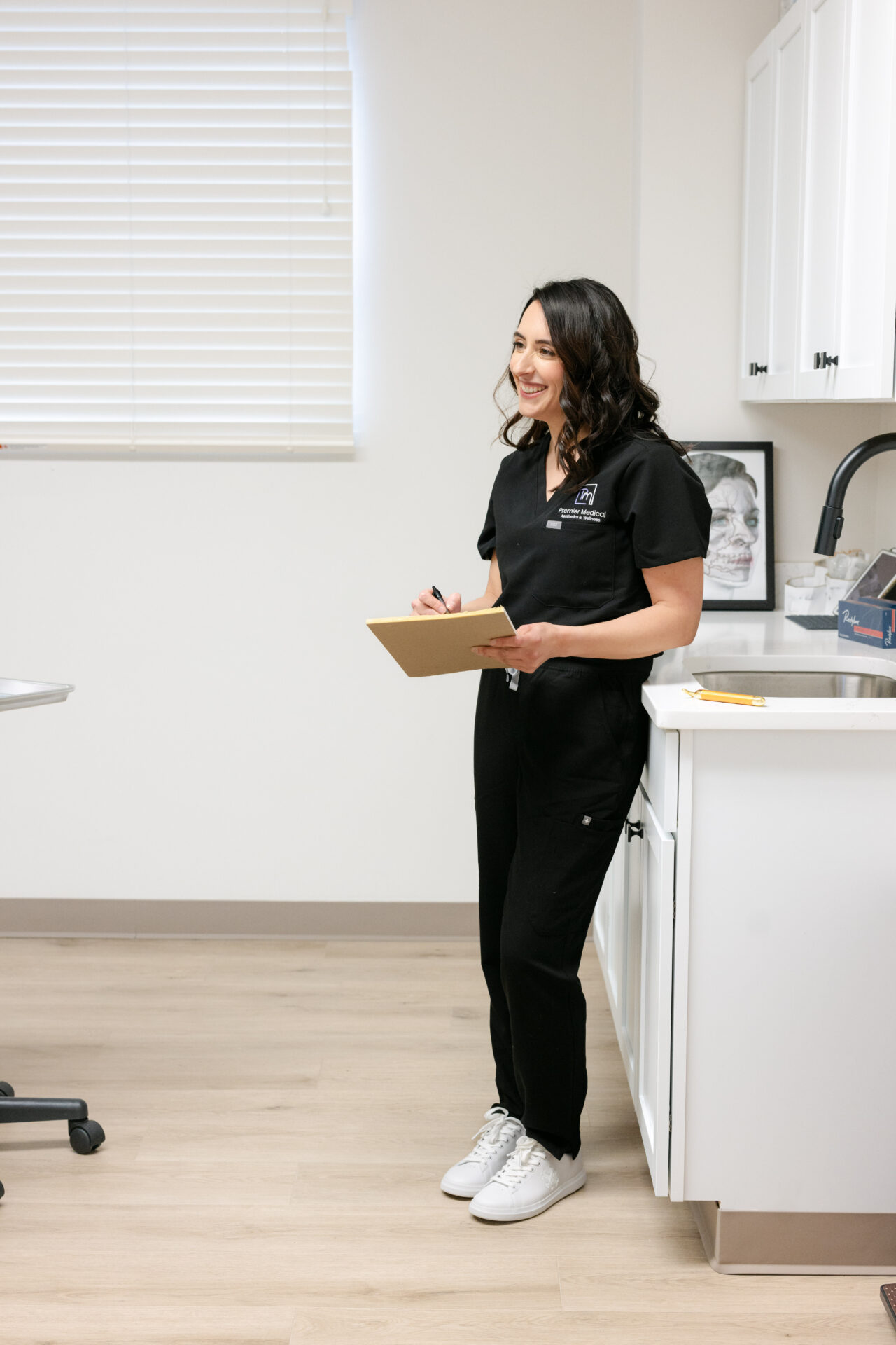 DR. DANIELLE GRAUER DNP, FNP-BC, MSN, CCTC
